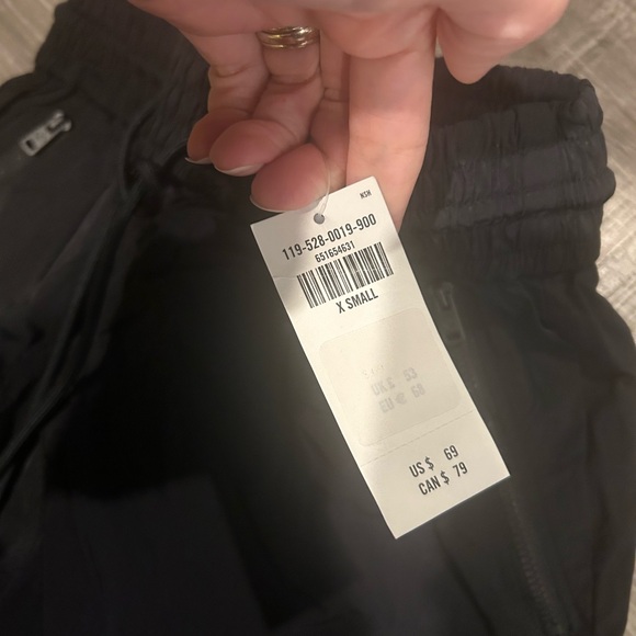 Abercrombie and Fitch YPB joggers. Size XS NWT - Picture 2 of 3